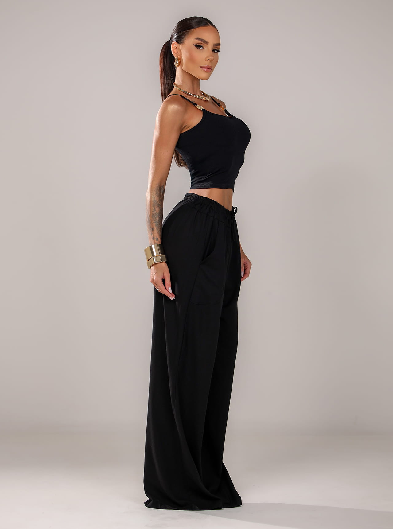 Cropped Chocolate Doce Autoridade Preto