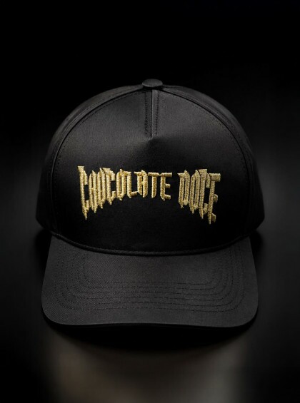 Boné Chocolate Doce Dourado